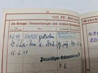 Originalt lot på falden tysk soldat, bl.a. med solbuch og urkunde