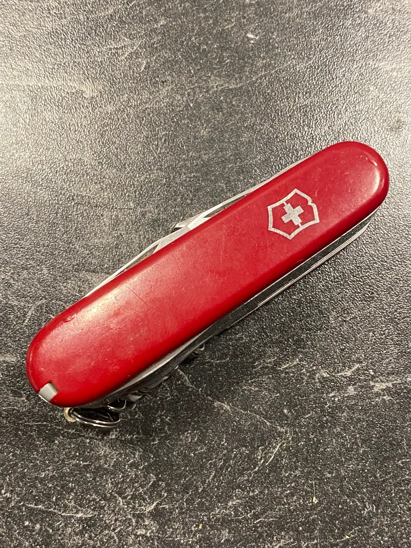 Stort Victorinox multitool