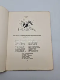 Original AARETS KAVALKADE I VISER OG VERS
1944