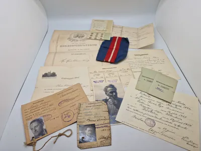 Originalt lot på dansk modstandsmand med både tysk og dansk id kort mm. (Senere koncertmester ved Danmarks radio)
