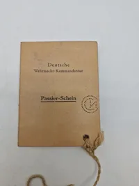 Originalt lot på dansk modstandsmand med både tysk og dansk id kort mm. (Senere koncertmester ved Danmarks radio)
