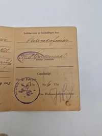 Originalt lot på dansk modstandsmand med både tysk og dansk id kort mm. (Senere koncertmester ved Danmarks radio)