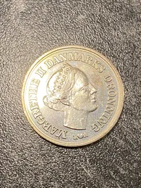 Original 10 krone mønt med motiv af Kong Frederik af Danmark - lavet ifbm hans 18 års fødselsdag