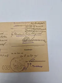 Sjældne originale WW2 passér tilladelser til flyvestation Værløse
