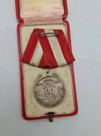 Original Kong Christian X medalje med æske