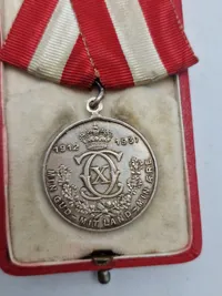 Original Kong Christian X medalje med æske