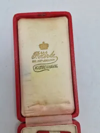Original Kong Christian X medalje med æske