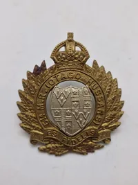 Originalt WW2 hat badge of the 5th Mounted Rifles (Otago Hussars)