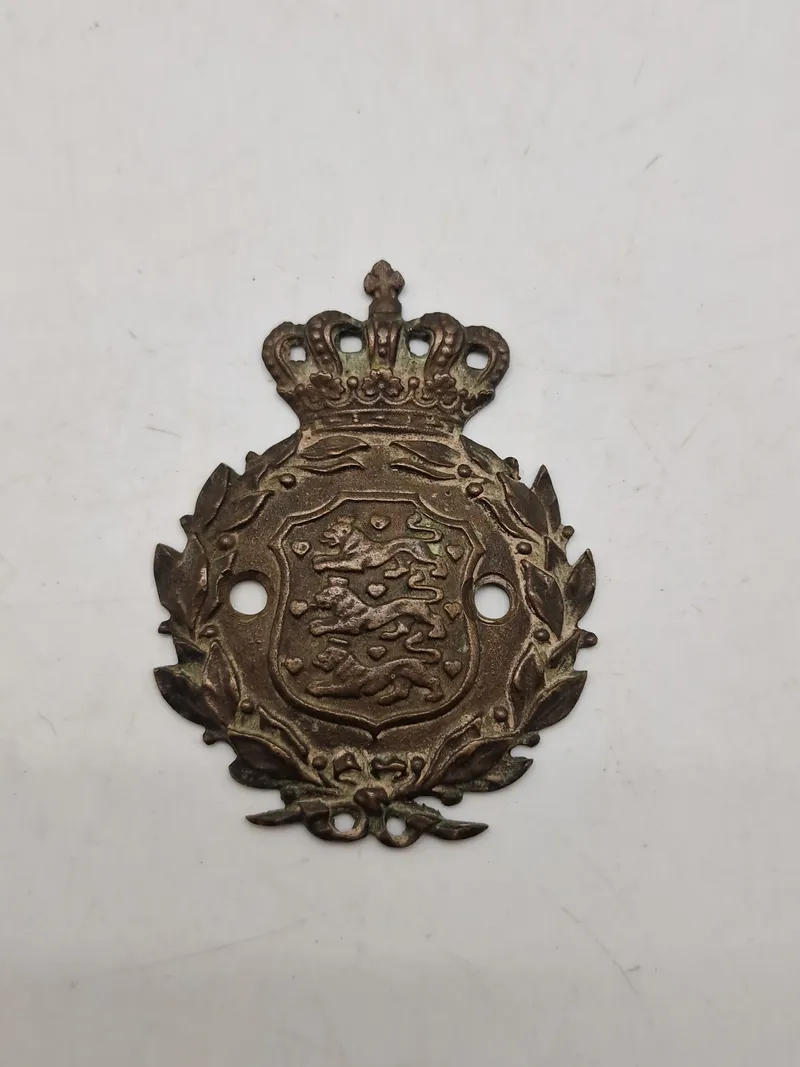 Originalt dansk M/23 nummerplade mærke