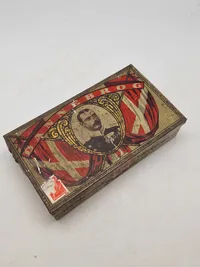 Original metalæske med motiv af Kong Christian X