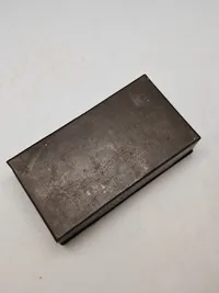 Original metalæske med motiv af Kong Christian X