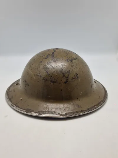 Original engelsk hjelm, brugt i NordAfrika, 1940