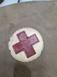Original militær førstehjælpstaske fra Den Danske brigade i Sverige WW2