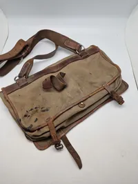 Original militær førstehjælpstaske fra Den Danske brigade i Sverige WW2