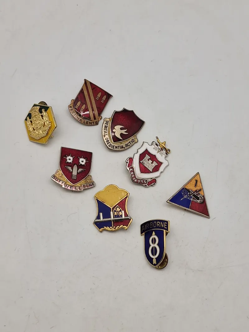 Lot diverse originale amerikanske enheds skjold