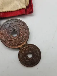 Originalt smykke lavet under ww2 af mønter