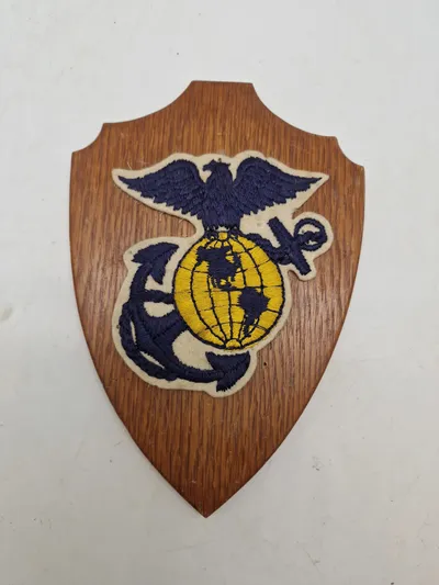Originalt militært vægskjold
