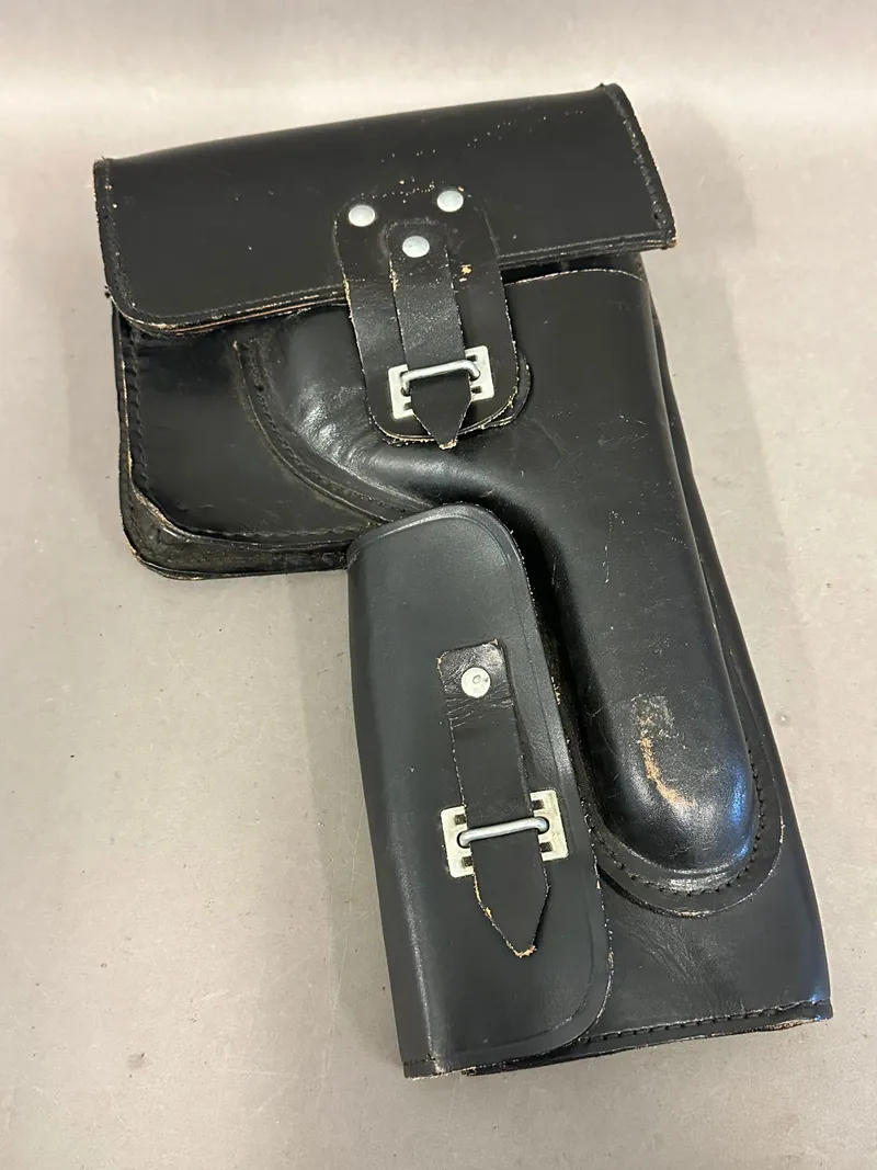 Original DDR  taske til signalpistol
