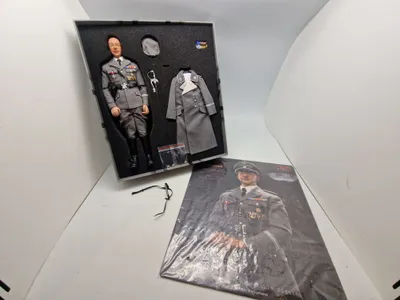 Veludført og komplet Heinrich Himmler dukke med æske - sjælden