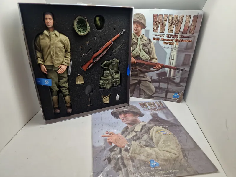 WW2 GI dukke komplet med æske