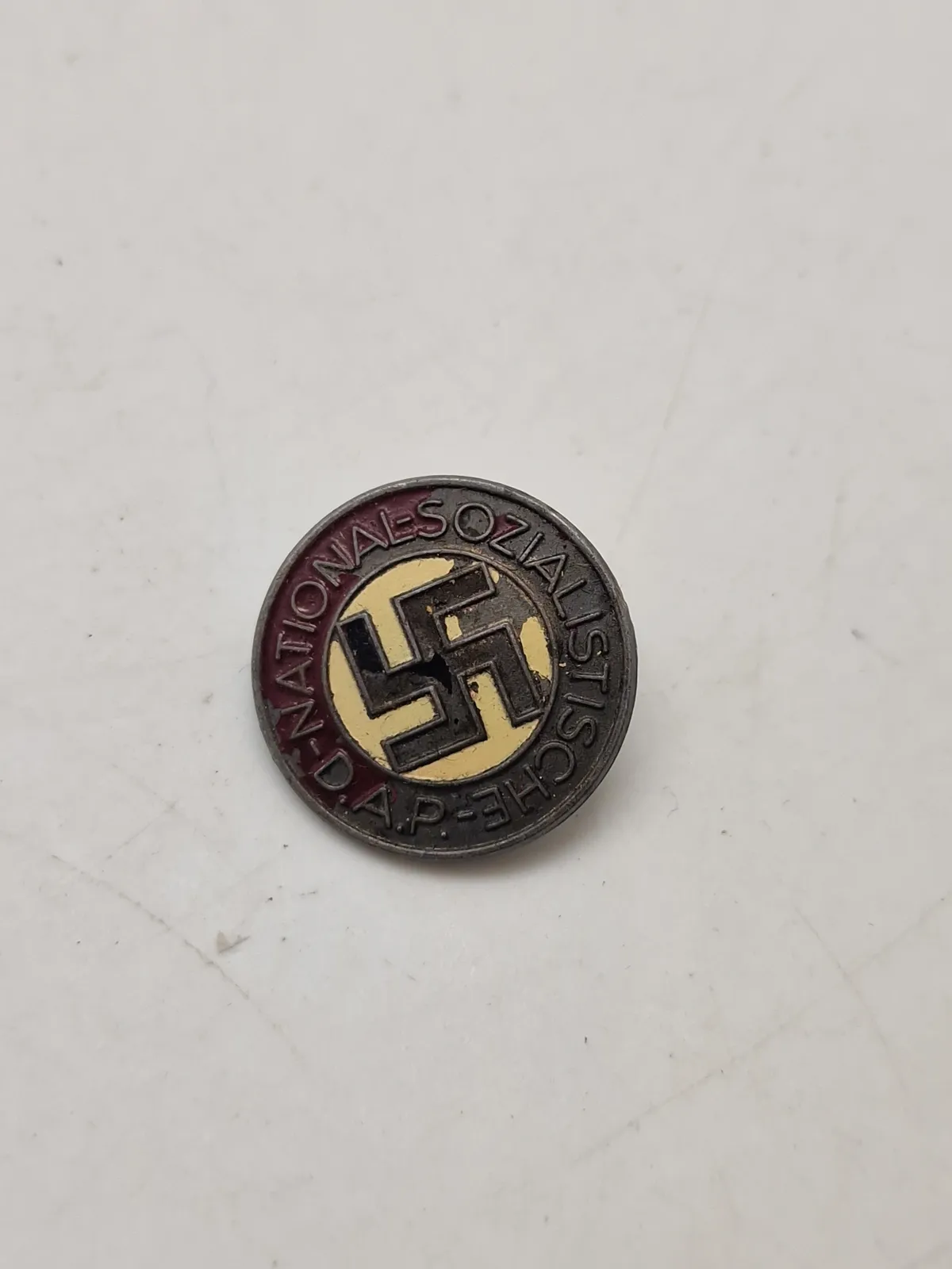 Originalt DAP badge -  RZM M1/105 - Hermann Aurich, Dresden.