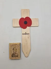 Remembrance kors med poppies