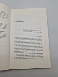 HENRIK NØRGAARD
EN VERDENSKRIG KOM PÅ TVÆRS
SYV SKÆBNER FRA ANDEN VERDENSKRIG