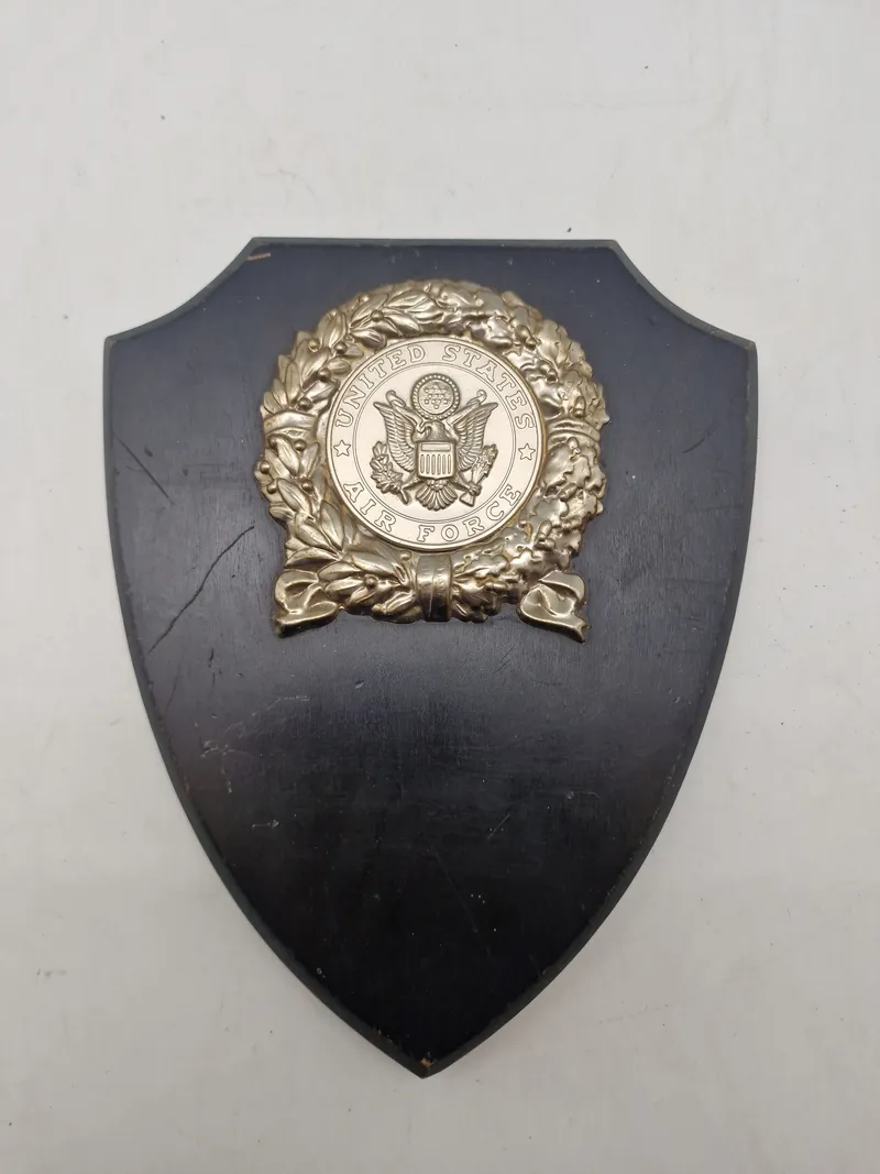 Originalt militært vægskjold