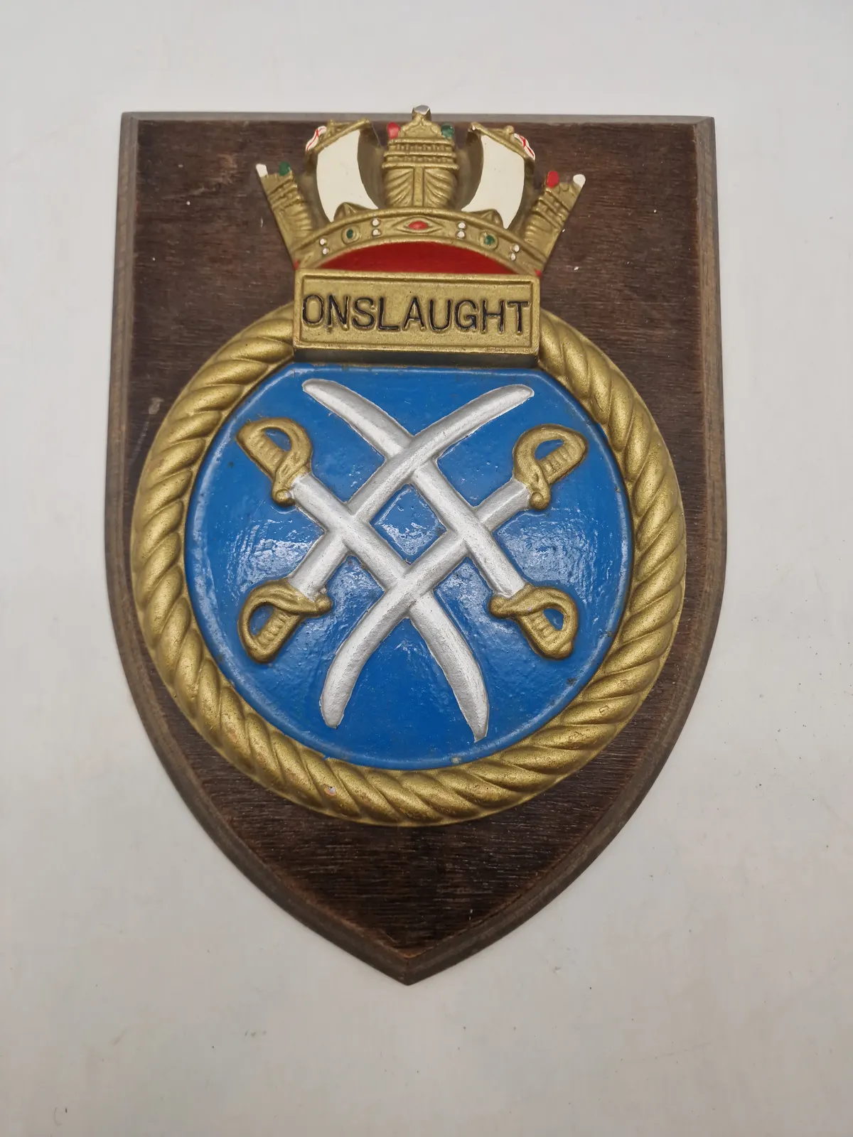 Originalt militært vægskjold
