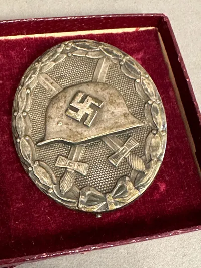 Originalt sårettegn 2.kl med æske