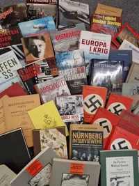 Kæmpe lot bøger om WW2 skal hentes i Vordingborg, kan evt. Leveres på en messe