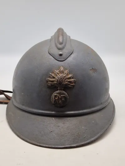 Original fransk model 1915 hjelm (Adrian)