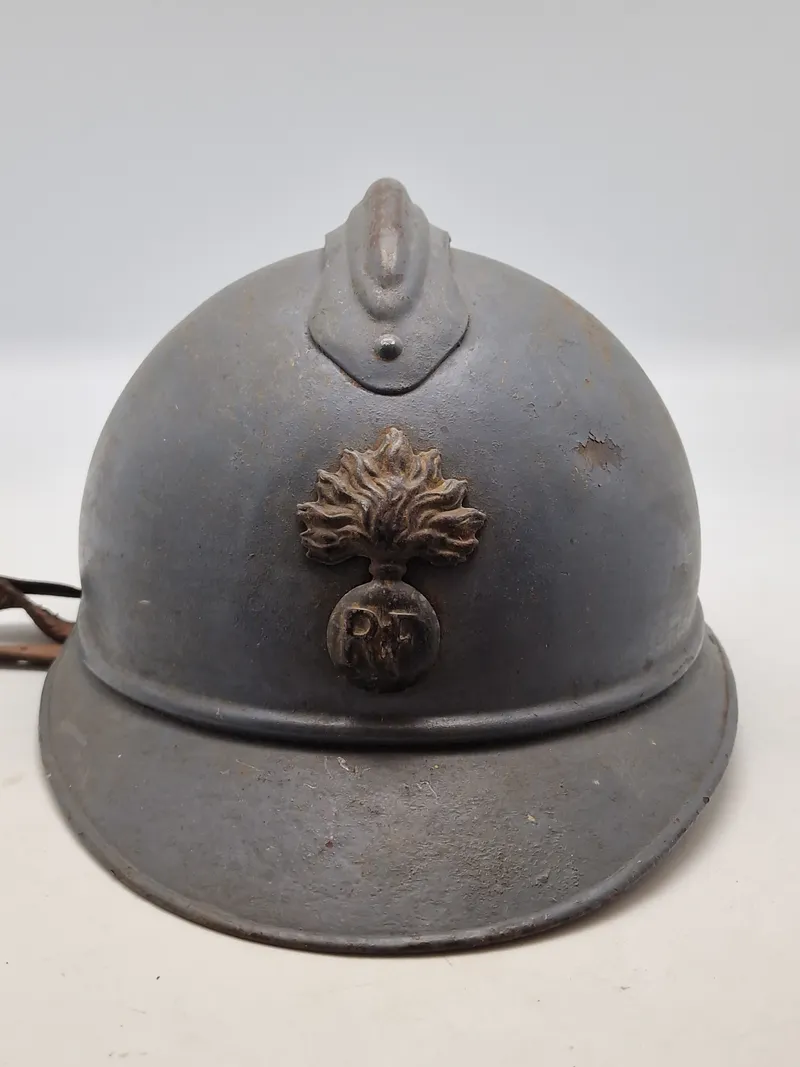 Original fransk model 1915 hjelm (Adrian)
