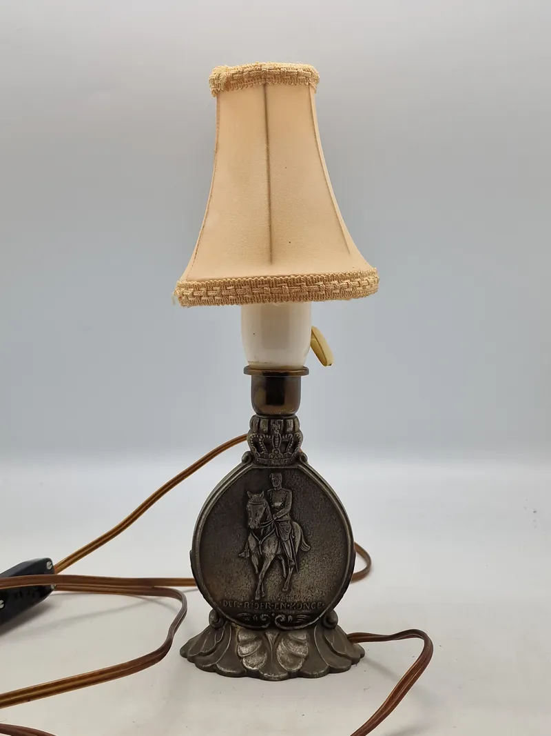 Original lampe med motiv af Kong Christian X