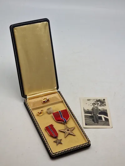 Originalt ww2 Broncestar lot, navngiven