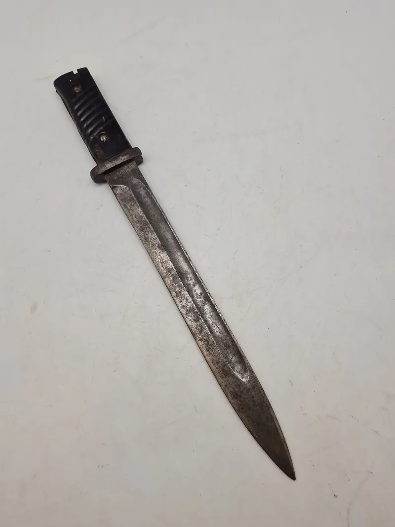 Original tysk K98 bajonet, nedkortet og anvendt til skyttegravskniv