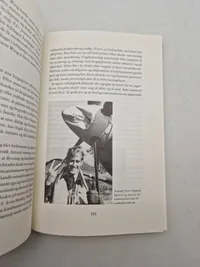 MED VINGER OG VÅBEN
DE FLØJ FOR ROYAL AIR FORCE DANSKE PILOTER UNDER ANDEN VERDENSKRIG