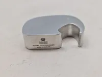 Original Royal Copenhagen “Øllefant” oplukker, med signatur af designer