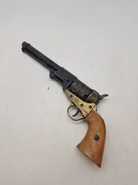 Veludført replica af amerikansk forladerrevolver - kan ikke skyde, kun til pynt