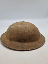 Original engelsk Tommy hjelm, 1942 dateret Ørken