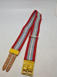 Originale regiments bælter og baret - dk forsvar