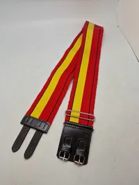 Originale regiments bælter og baret - dk forsvar