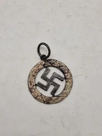 Originalt nazistisk sympatisør mærke