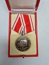 Originalt Carlsberg lot med medalje og pin (medalje er af sterlingsølv)