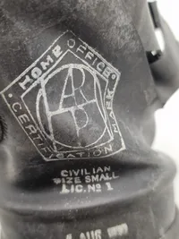 Sjælden original Engelsk  børnegasmaske fra ww2