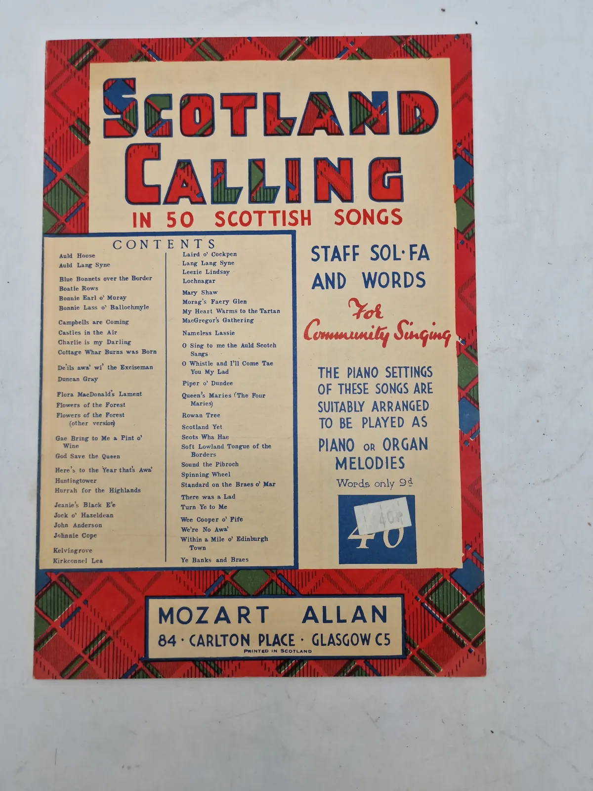 SCOTLAND CALLING
IN 50 SCOTTISH SONGS