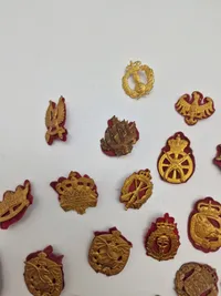 Samling danske regiments mærker (Øjer bukkede)
