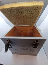 Original tysk ww2 kasse genbrugt i det danske søværn