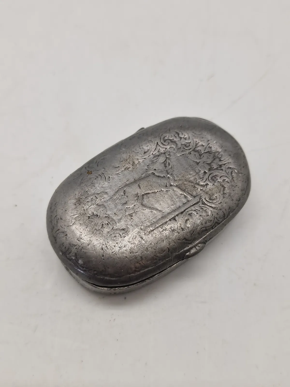 Pilleæske fra 1800 tallet