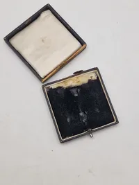 Original tildelingsæske for Ostvölker Verdienstauszeichnung Für Angehörige Der Ostvölker 1.Klasse - ww2